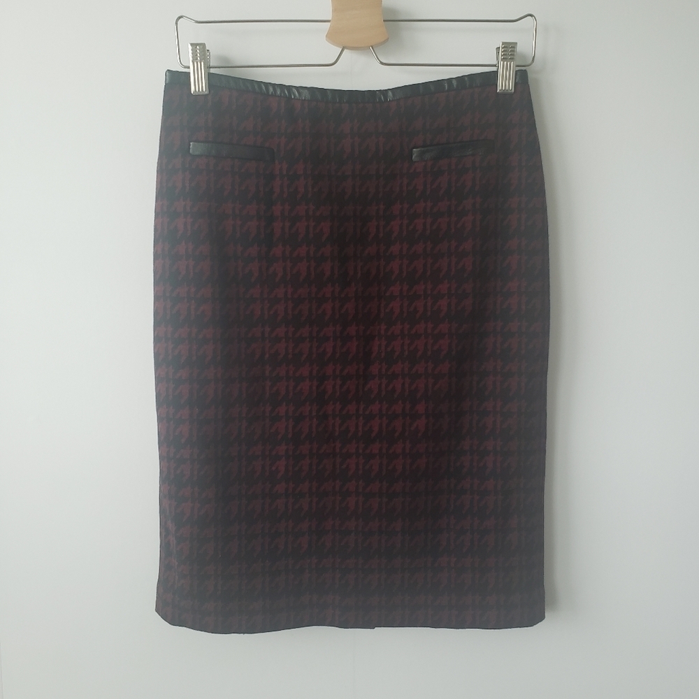 TALBOTS‎ womens Pencil Skirt 4 Burgundy Black Houndstooth Faux Leather Trim